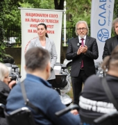 ДОДЕЛЕНИ 24 ОРТОПЕДСКИ ПОМАГАЛА НА ЛИЦА СО ТЕЛЕСЕН ИНВАЛИДИТЕТ